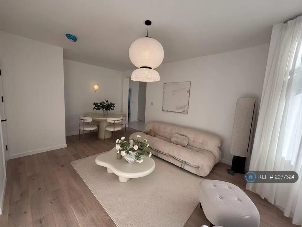 2 bedroom maisonette for rent