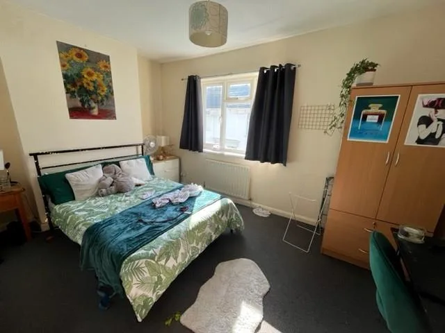 4 bedroom terraced house for rent