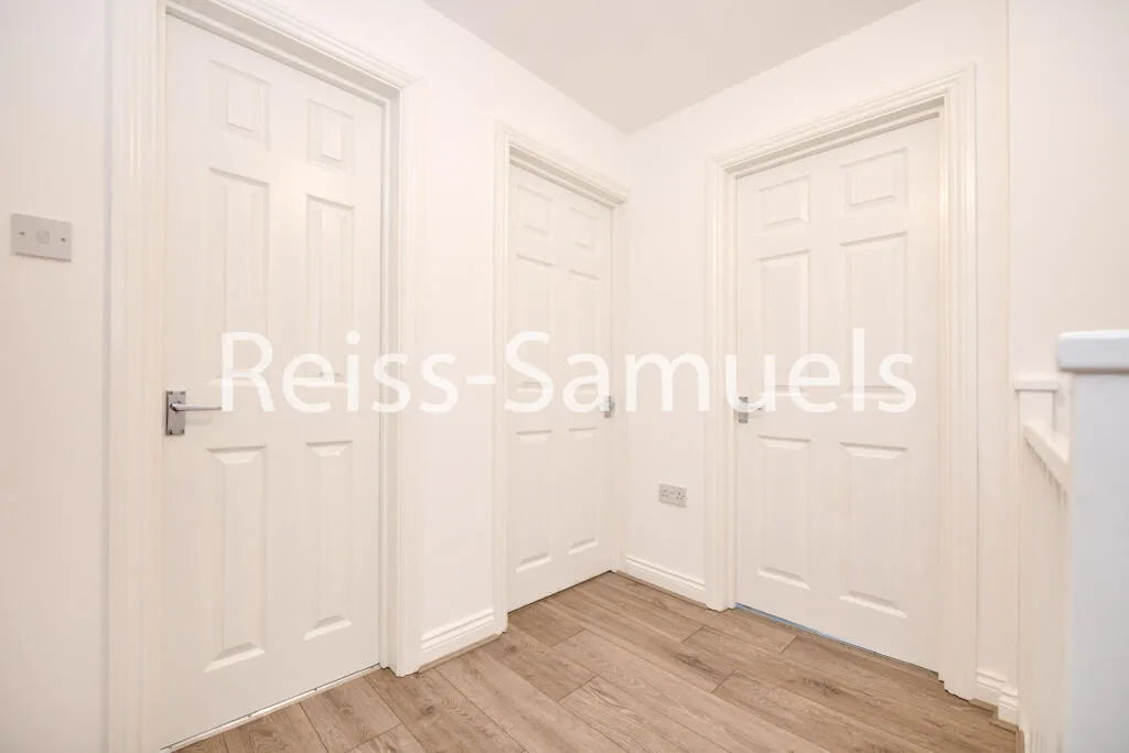 5 bedroom terraced house for rent