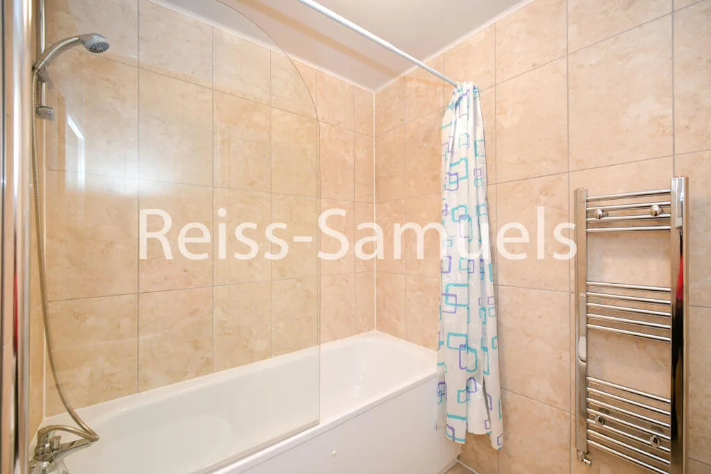5 bedroom terraced house for rent