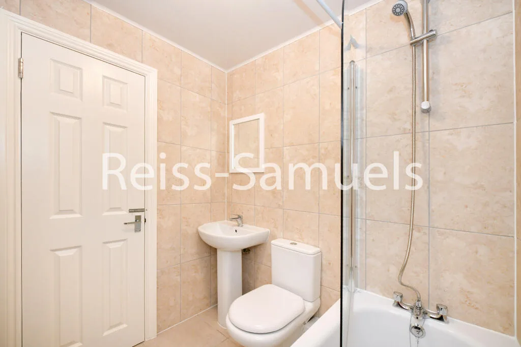 5 bedroom terraced house for rent