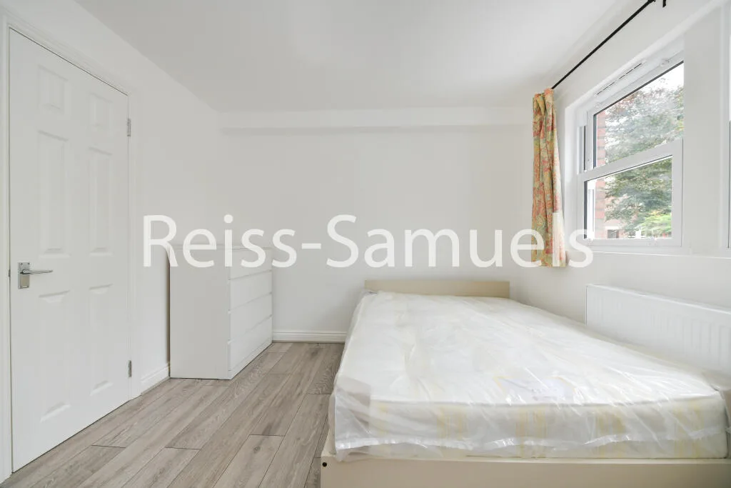 5 bedroom terraced house for rent