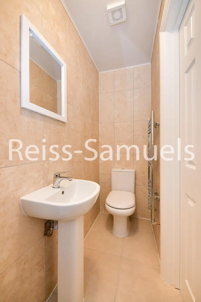 5 bedroom terraced house for rent