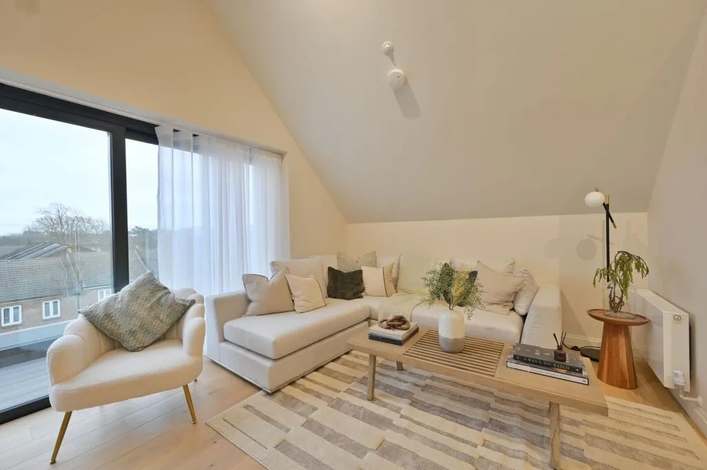 3 bedroom mews property for rent