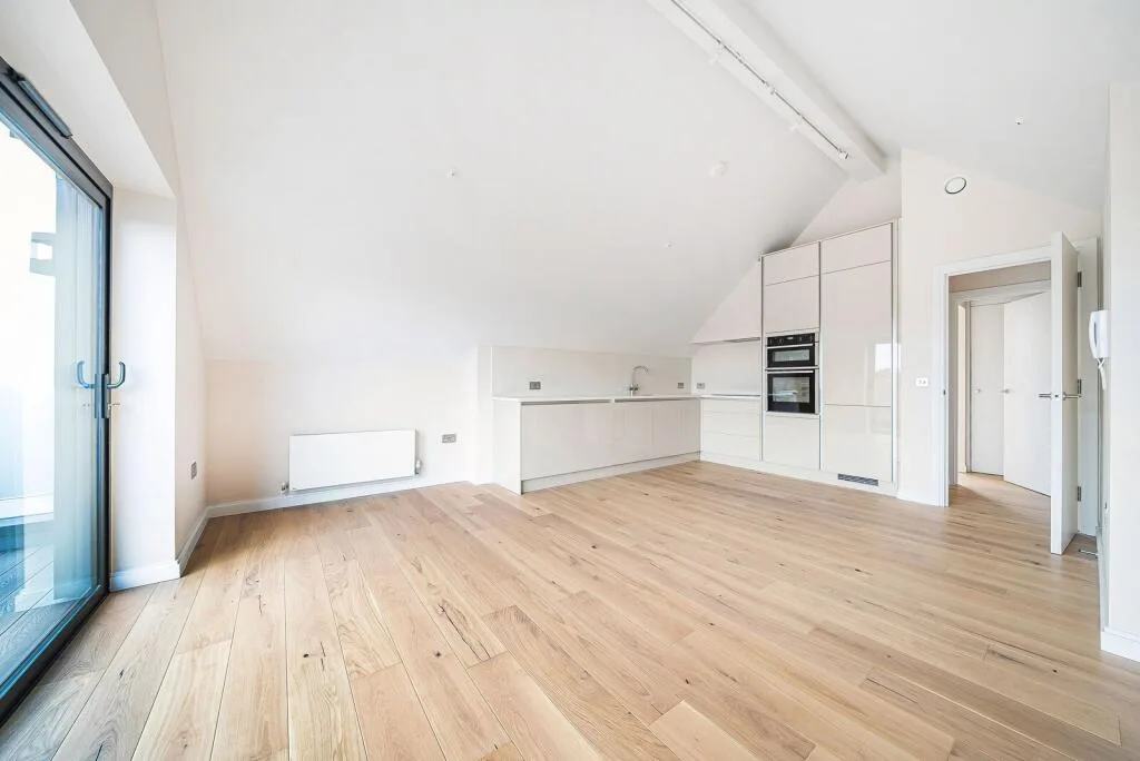3 bedroom mews property for rent