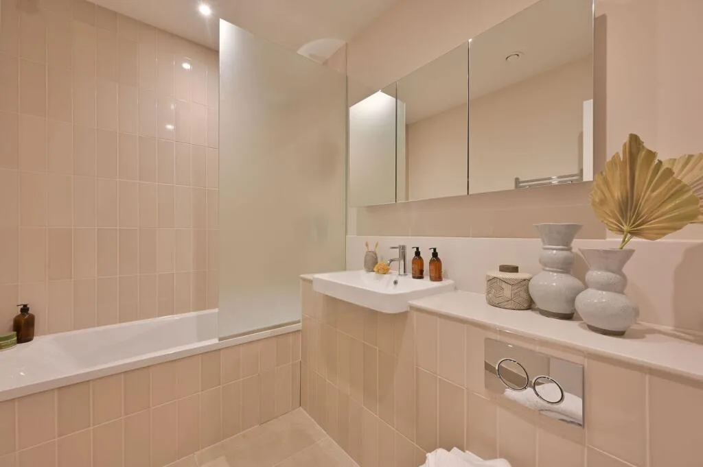 3 bedroom mews property for rent