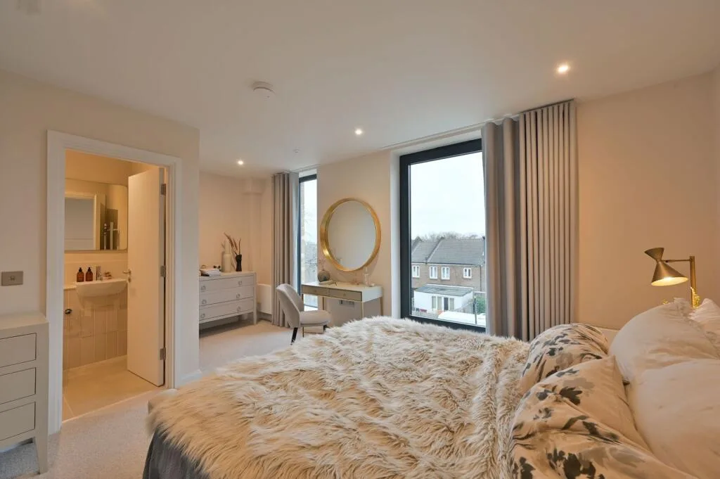 3 bedroom mews property for rent