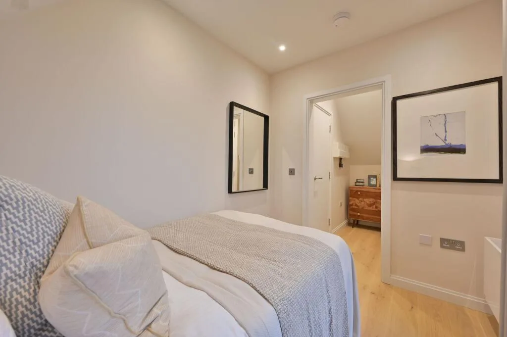 3 bedroom mews property for rent
