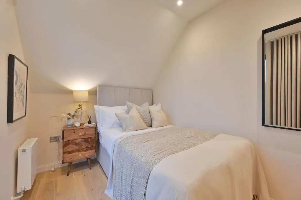 3 bedroom mews property for rent