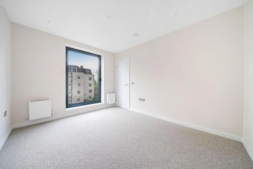 3 bedroom mews property for rent
