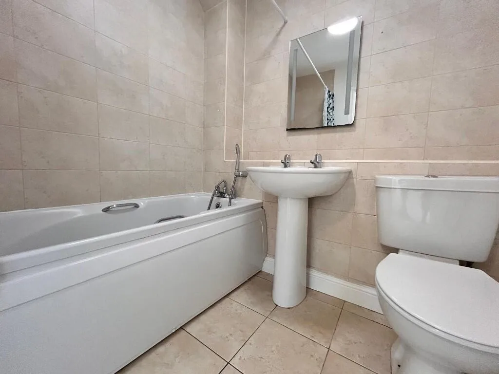 2 bedroom flat for rent
