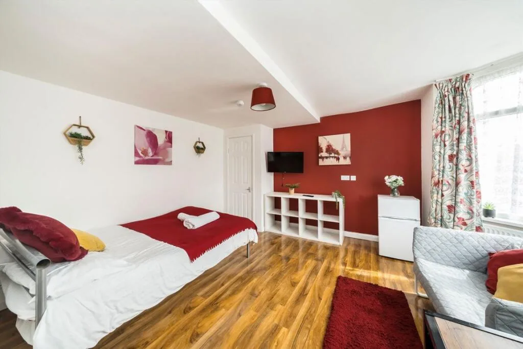 Studio flat for rent