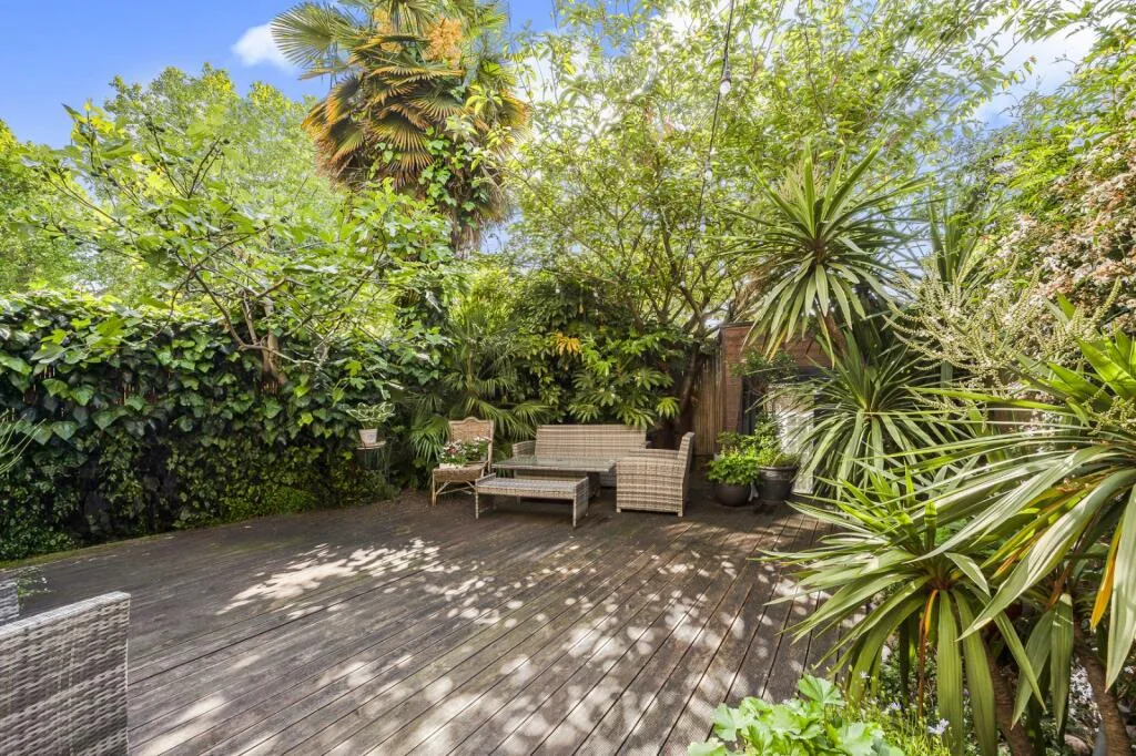 4 bedroom semi-detached house for rent