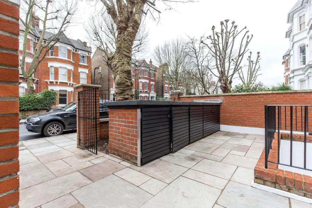 Studio flat for rent