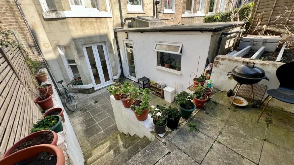 Studio flat for rent