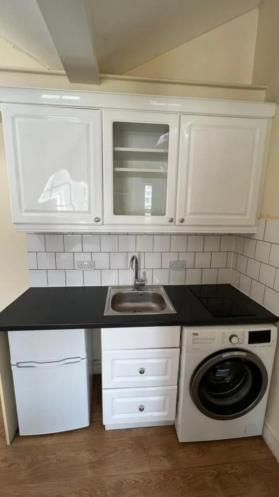 Studio flat for rent