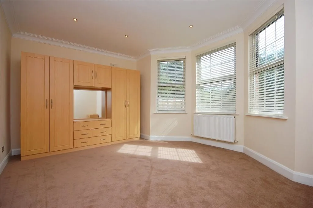 3 bedroom maisonette for rent