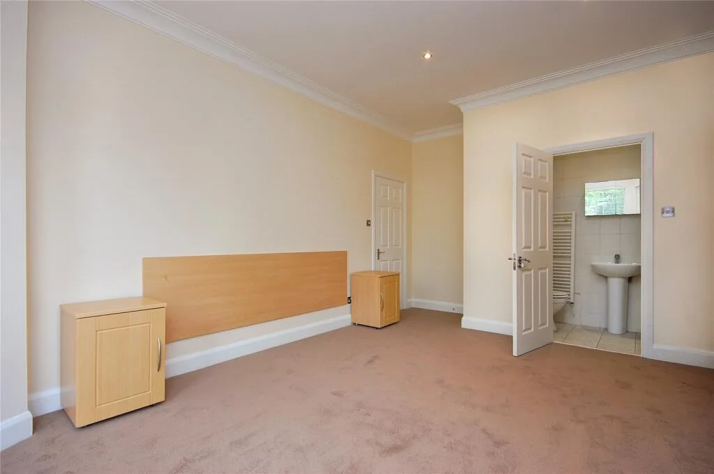 3 bedroom maisonette for rent