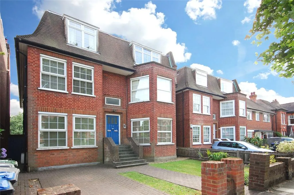 3 bedroom maisonette for rent