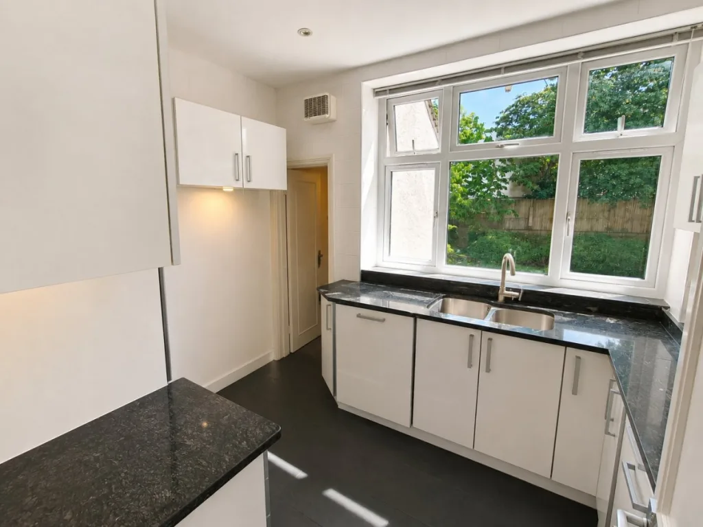 3 bedroom flat for rent