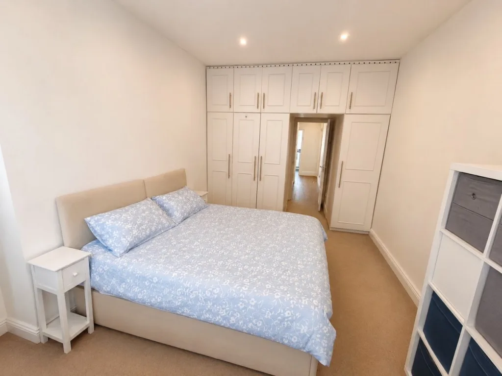 3 bedroom flat for rent