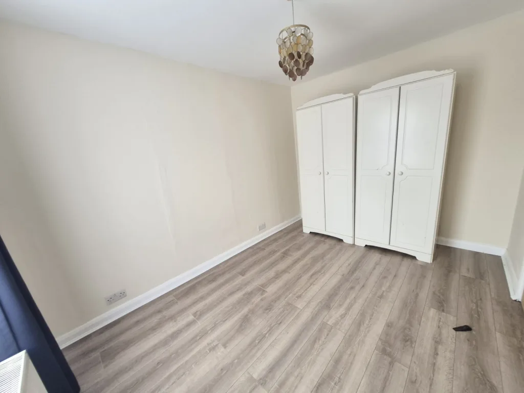 2 bedroom end of terrace house for rent