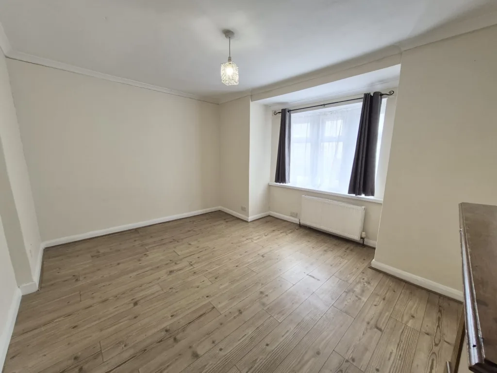 2 bedroom end of terrace house for rent