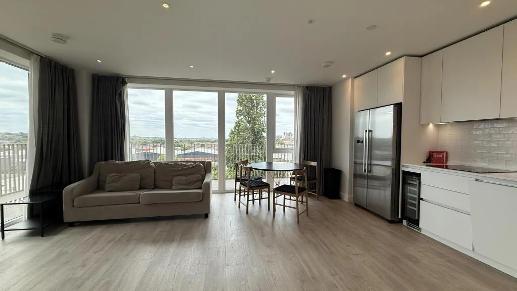 3 bedroom flat for rent