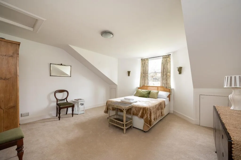 4 bedroom town house for rent