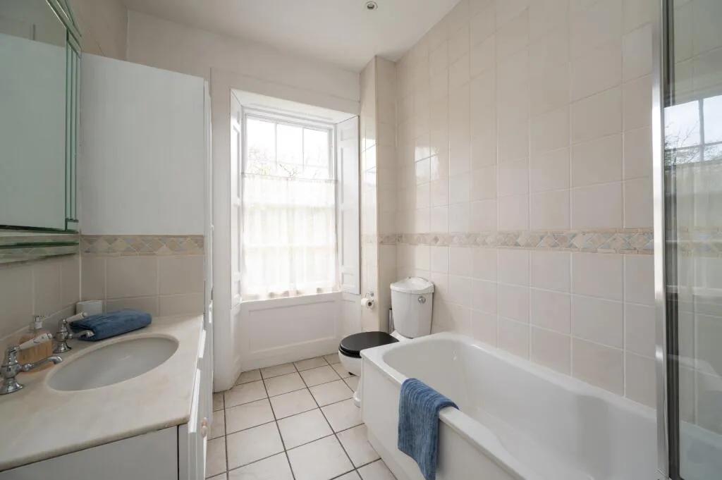 4 bedroom town house for rent
