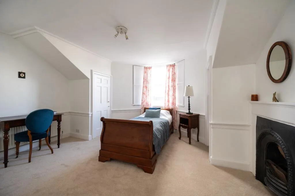 4 bedroom town house for rent