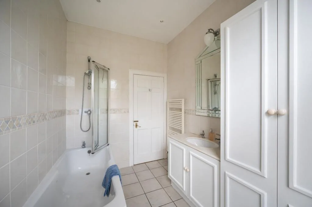 4 bedroom town house for rent