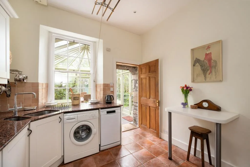 4 bedroom town house for rent