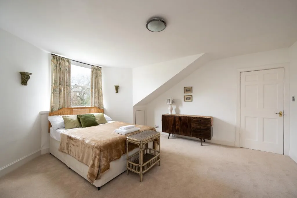 4 bedroom town house for rent