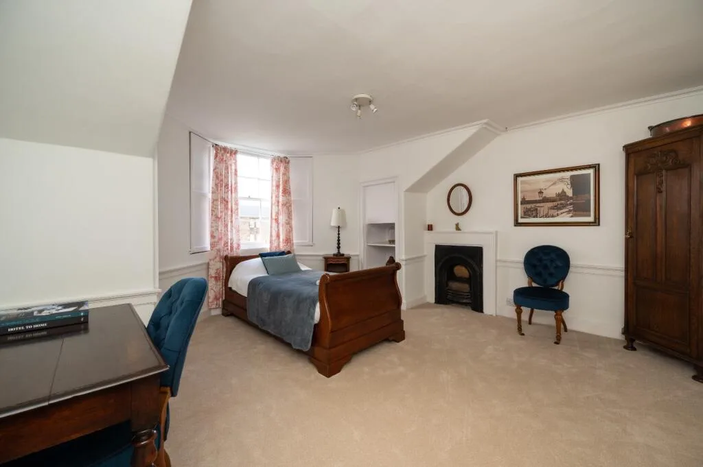 4 bedroom town house for rent