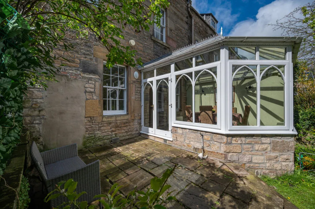 4 bedroom town house for rent