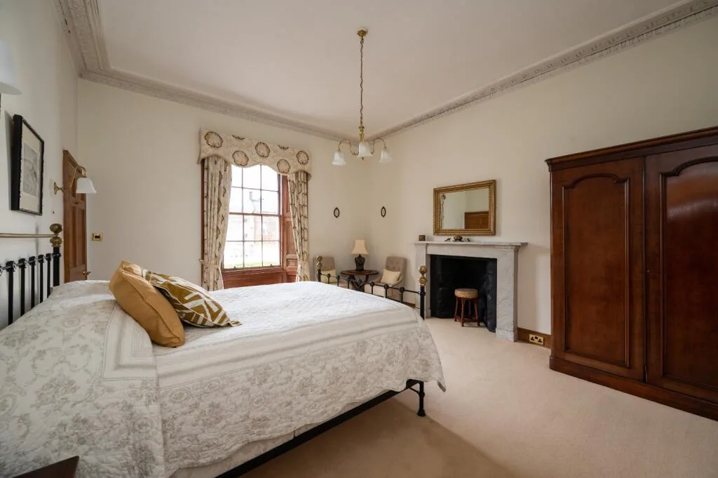 4 bedroom town house for rent