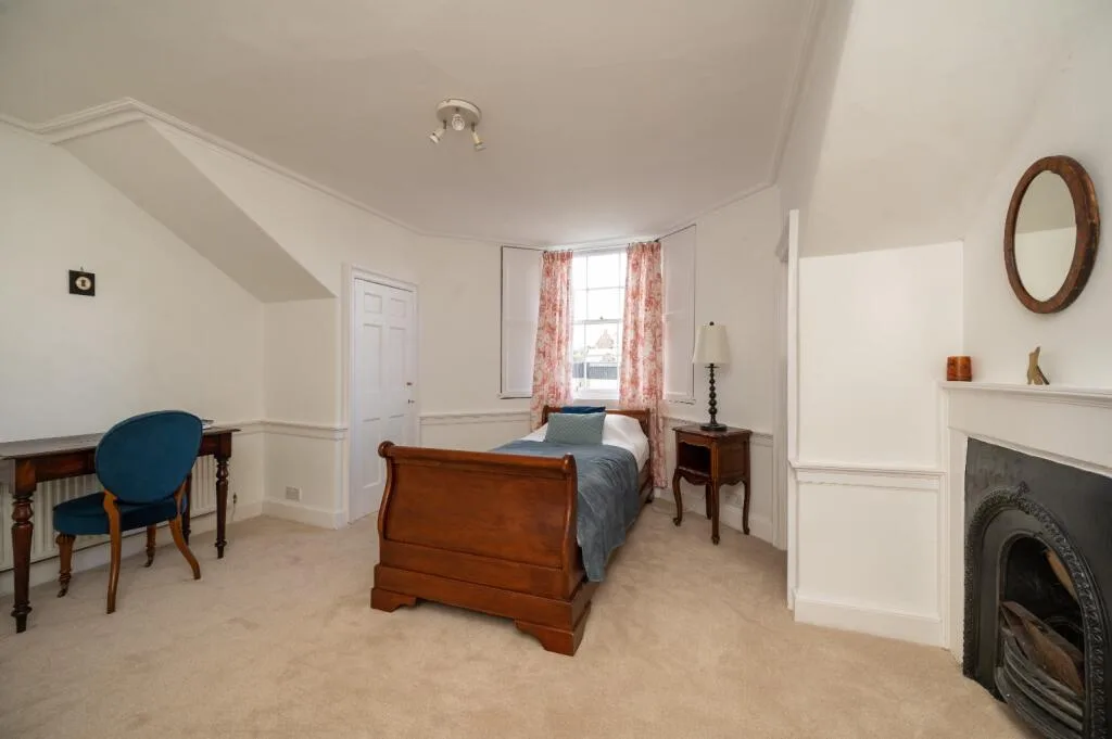 4 bedroom town house for rent