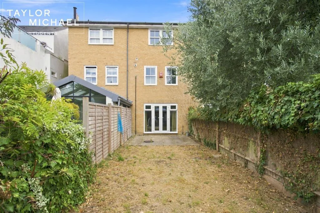 3 bedroom terraced house for rent
