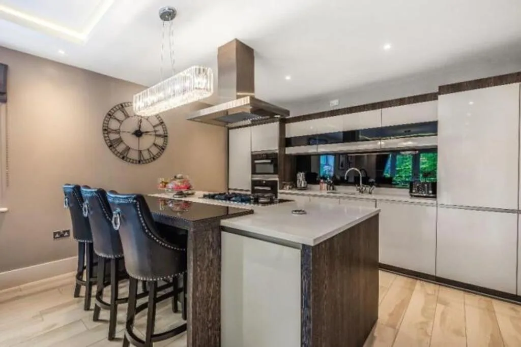 3 bedroom flat for rent
