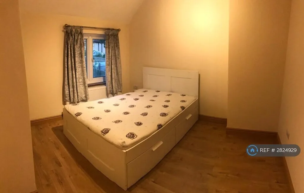 1 bedroom house share for rent