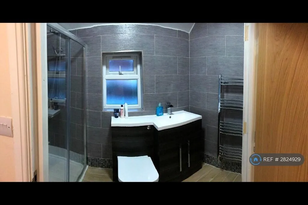 1 bedroom house share for rent