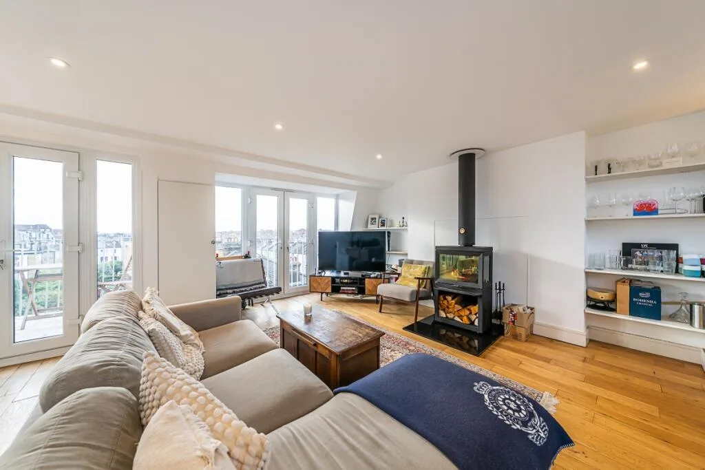 3 bedroom flat for rent