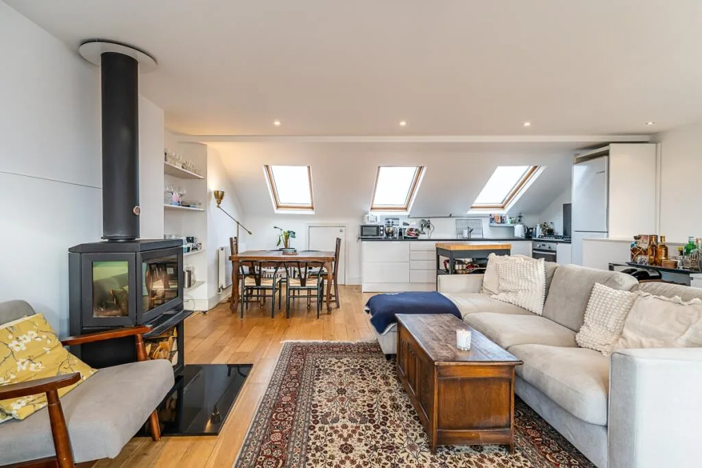 3 bedroom flat for rent