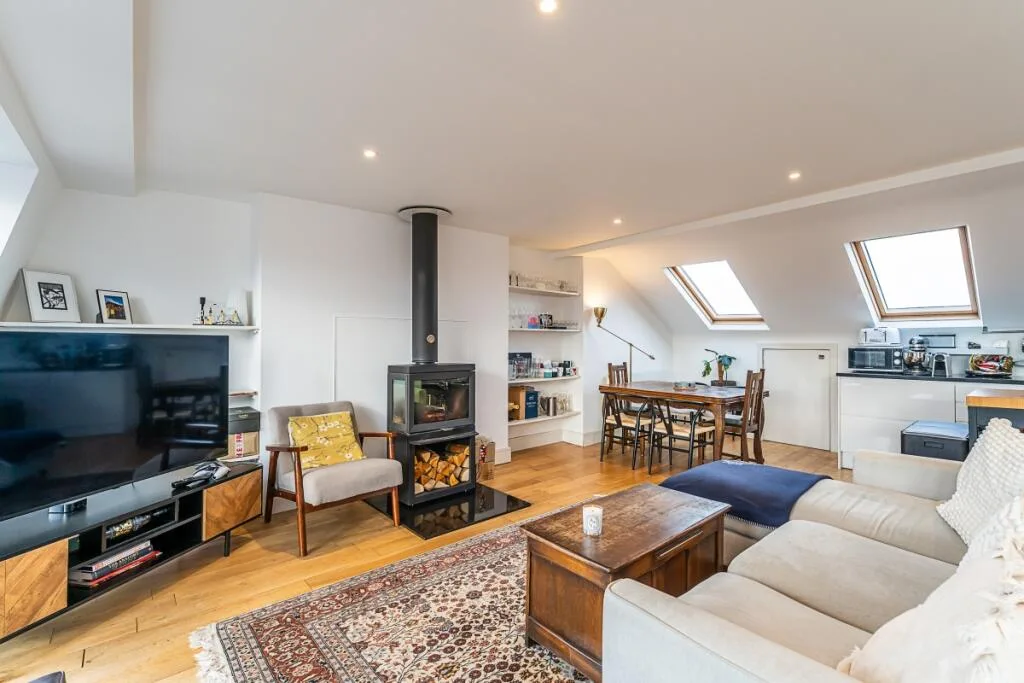 3 bedroom flat for rent