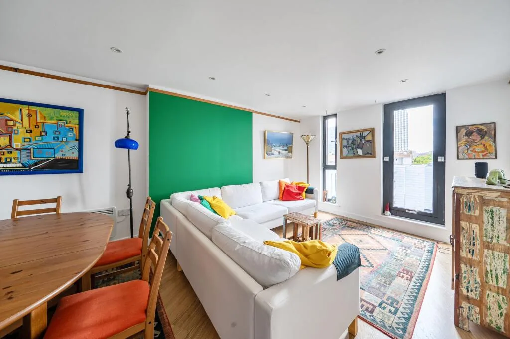 2 bedroom flat for rent