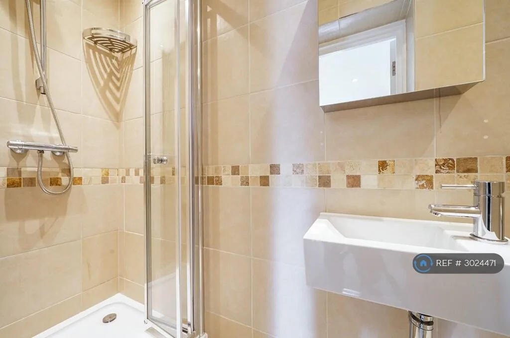 4 bedroom flat for rent