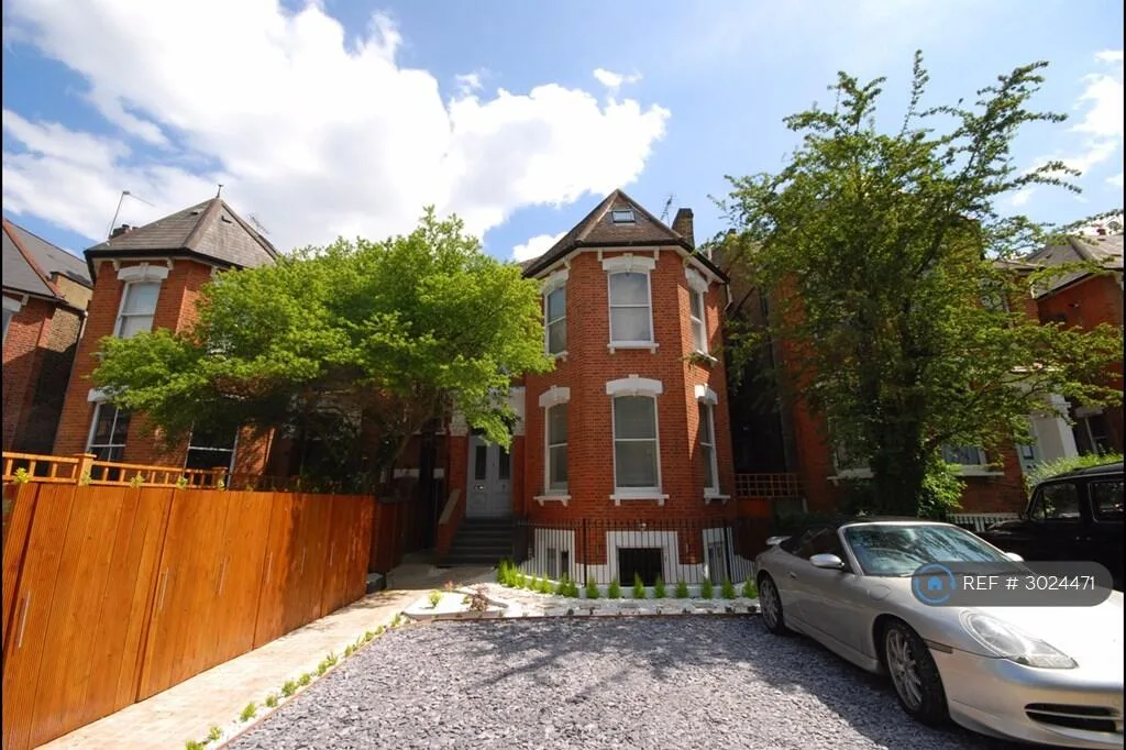 4 bedroom flat for rent