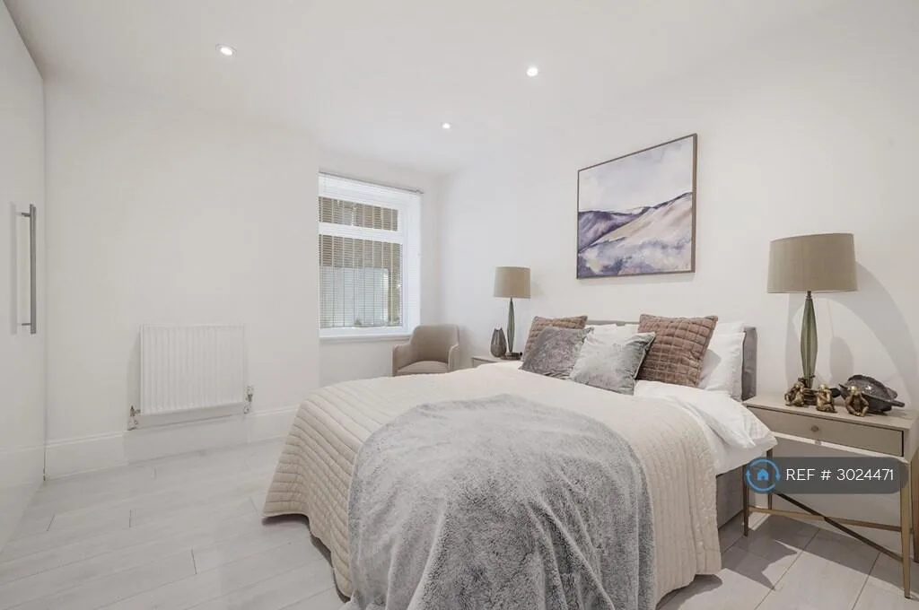 4 bedroom flat for rent