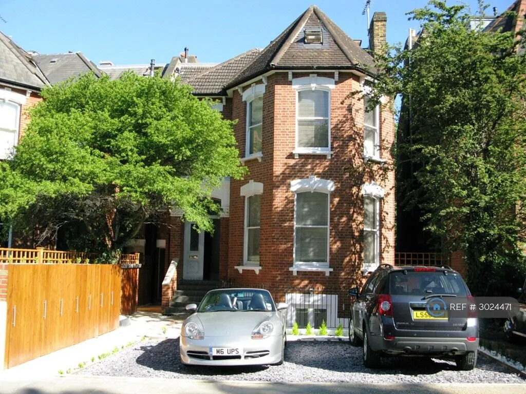 4 bedroom flat for rent